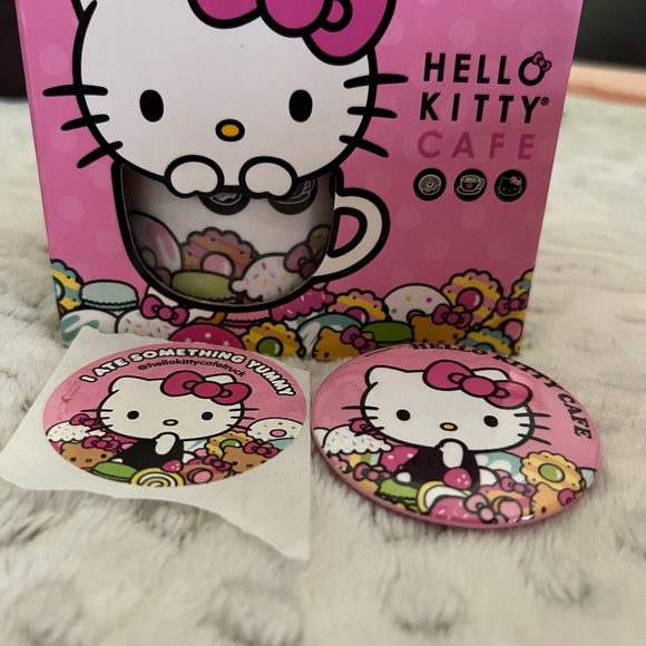 Hello Kitty items from Hello Kitty Cafe Truck from 2017 - Picture 7 of 16
